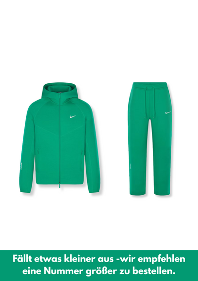 VIRAL TRACKSUIT