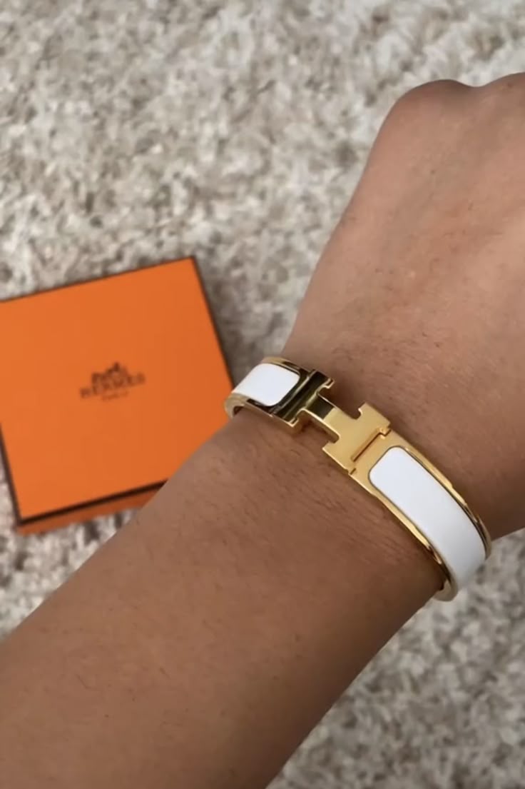 White Helen bracelet