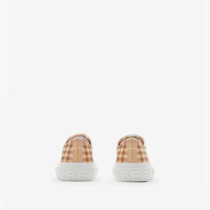 Sneaker in check