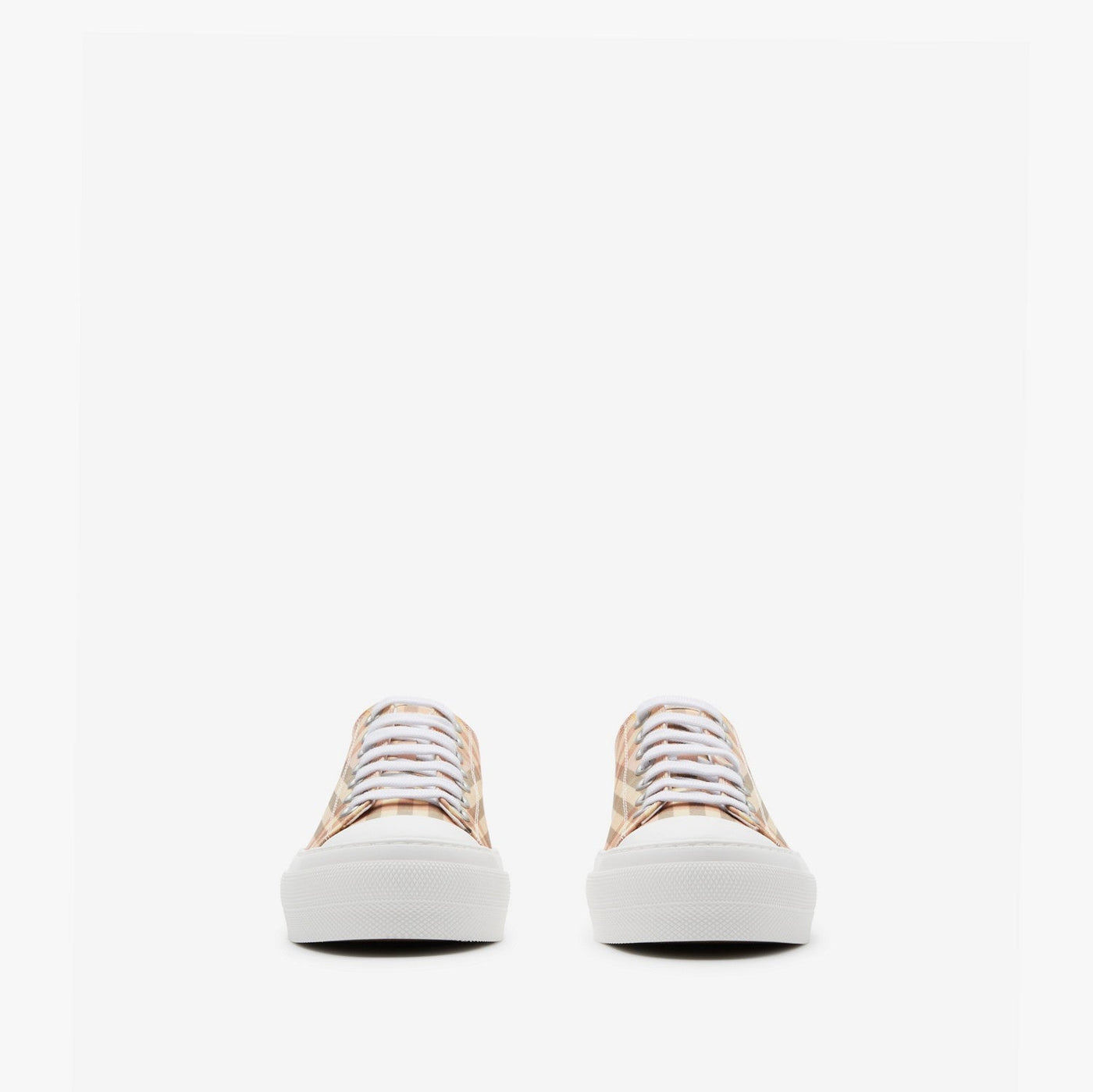Sneaker in check