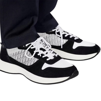 "B25" SNEAKER