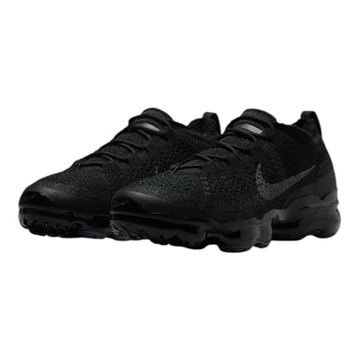 "NN" SNEAKER