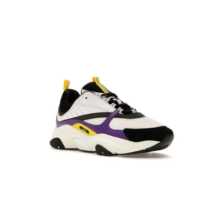 B22 Violet White