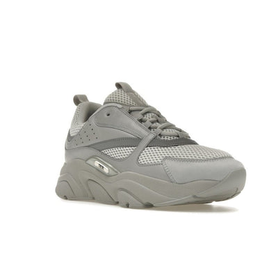 B22 Triple Grey