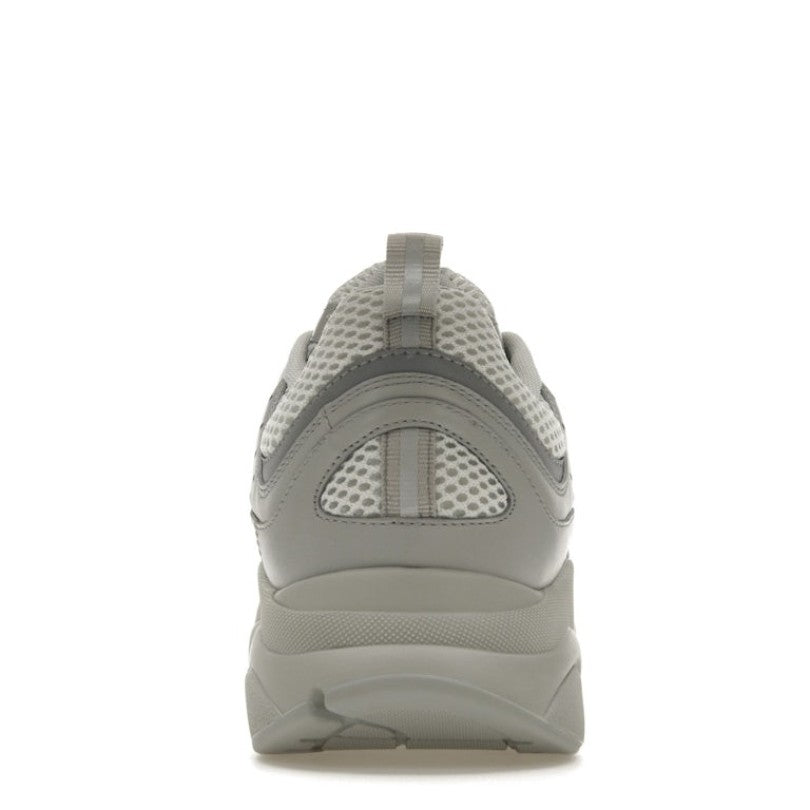 B22 Triple Grey