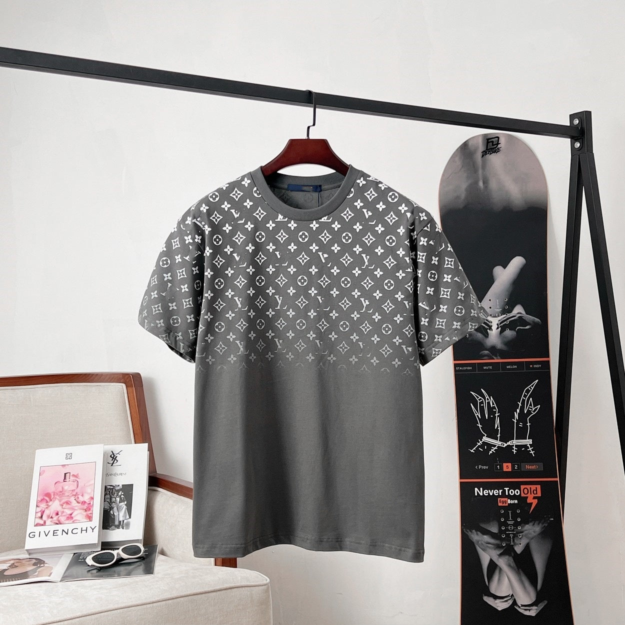 Lou' Style Tee
